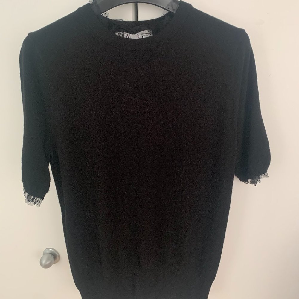 ZARA short-sleeved sweater with lace details SIZE L